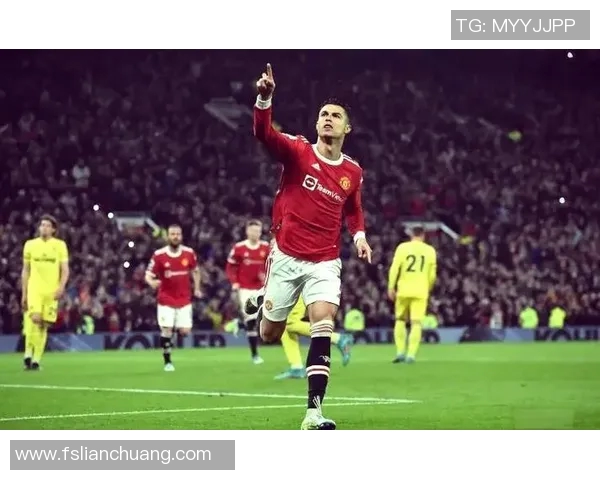 球迷冲进赛场抢夺C罗球衣引发欧冠奇葩事件关注